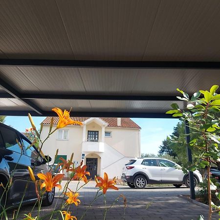 Apartments Skocic Vodice Bagian luar foto