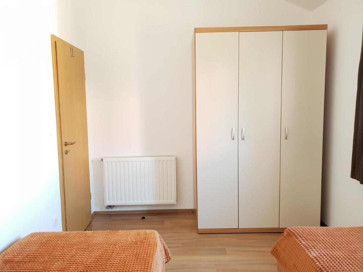 Apartments Skocic Vodice Bagian luar foto