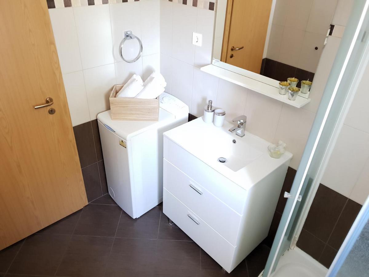 Apartments Skocic Vodice Bagian luar foto