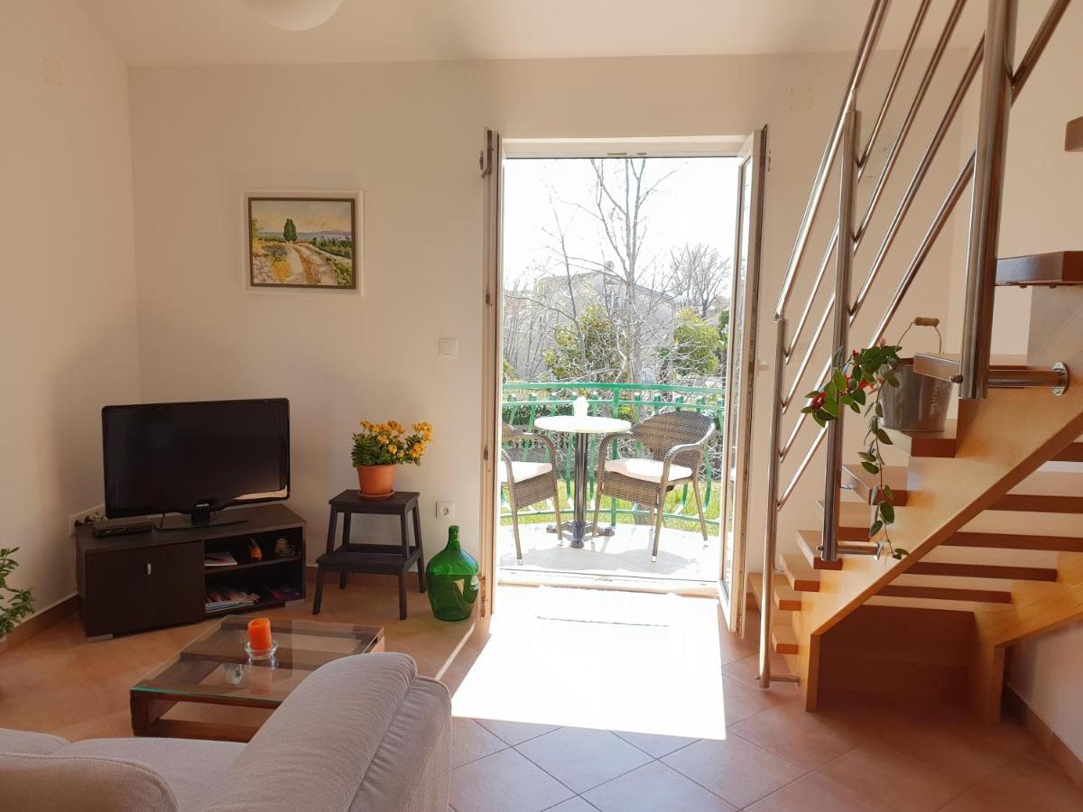 Apartments Skocic Vodice Bagian luar foto