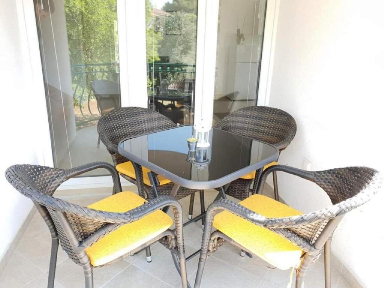 Apartments Skocic Vodice Bagian luar foto