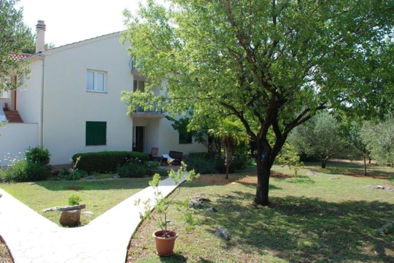 Apartments Skocic Vodice Bagian luar foto