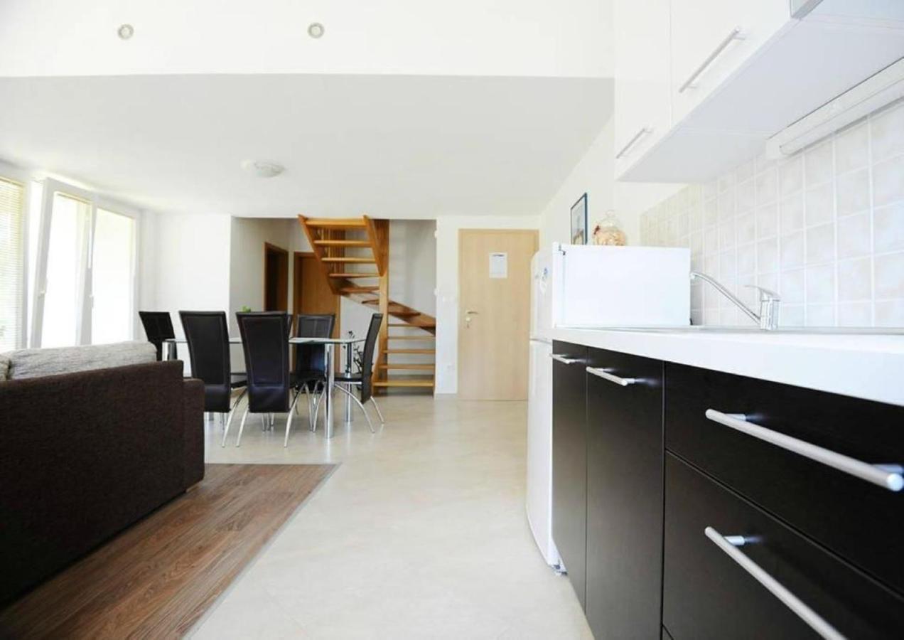 Apartments Skocic Vodice Bagian luar foto