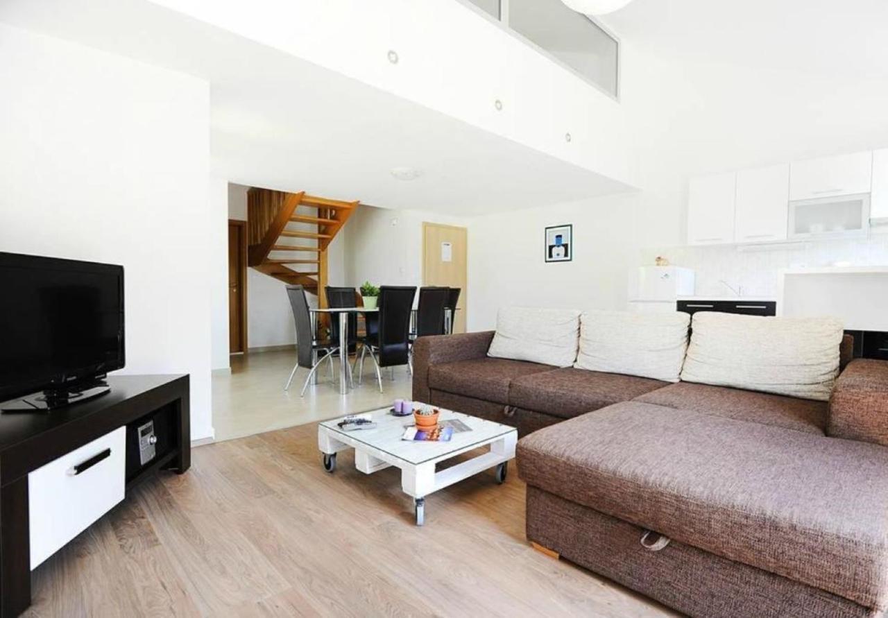Apartments Skocic Vodice Bagian luar foto